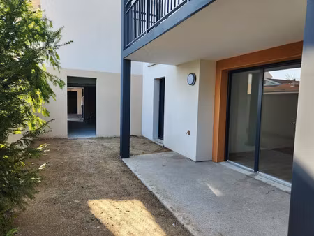 location appartement 2 pièces 43m2 reims 51100 - 625 € - surface privée