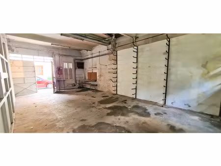 location local d'activités 65m2 amélie-les-bains-palalda 66110 - 402 € - surface privée