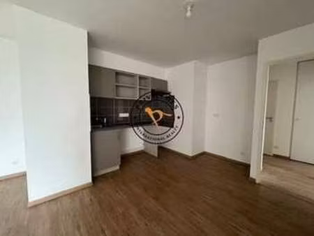 location appartement 3 pièces à rezé (44400) : à louer 3 pièces / 62m² rezé