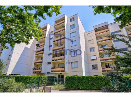 f4 83 m² + balcon vendu avec cave et garage