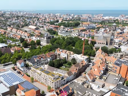 appartement te koop in knokke-heist met 2 slaapkamers