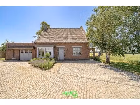 maison à vendre avec garage et 3 chambres   blandain (vbe40915)