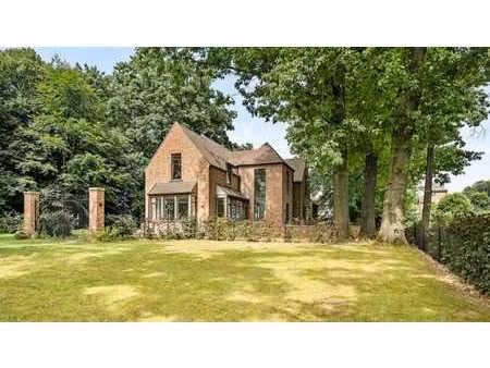 propriété exclusive  d'architecte l. toelen  avec magn.vue!