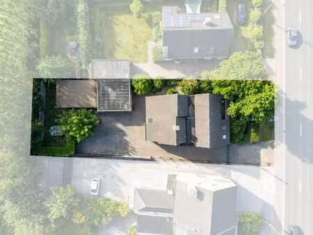 spacieuse villa de 476 m² avec espace professionnel à lede