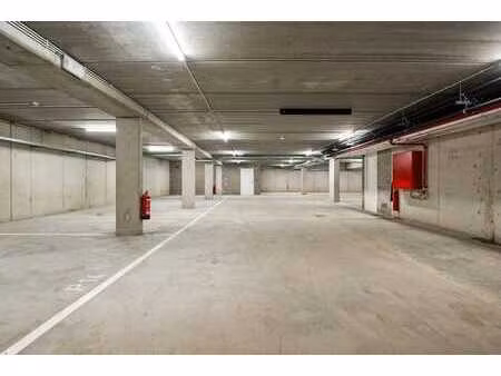 emplacements de parking souterrain à vendre à les émeraudes