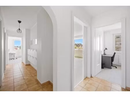 appartement 5 pièces traversant avec balcon et loggia strasboug