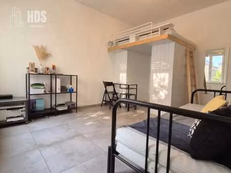 charmant studio meublé avec cour privative