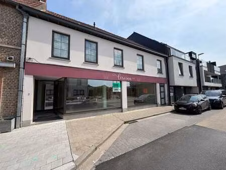 handelszaak (127m²) op toplocatie in centrum zedelgem