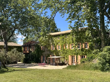 château à vendre dans le quartier nord