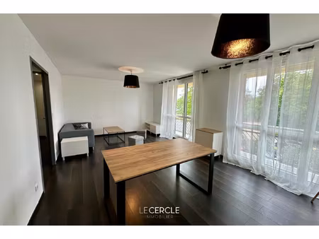 t3 meublé chantilly 67 m2