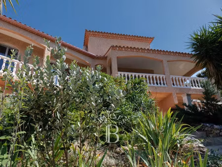 maison de luxe à vendre dans le quartier peripherie