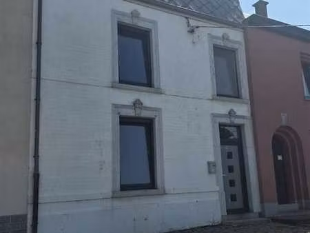 maison 2 chambres sans extérieur peb c et électricité confor