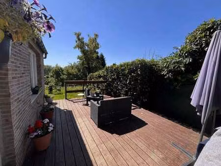 adorable petite maison avec jardin au cœur d'henripont