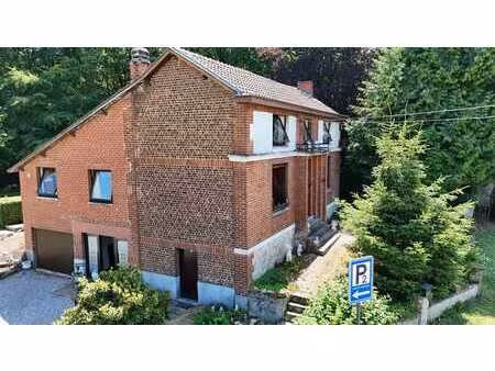 maison 4 façades dans quartier résidentiel sur 5 ares 76 ca