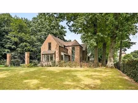propriété exclusive  d'architecte l. toelen  avec magn.vue!