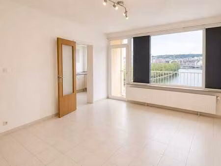 magnifique appartement avec vue imprenable sur liège