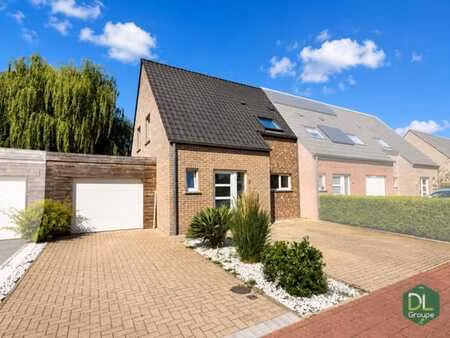 jolie maison 3/4 chambres avec immense terrasse et garage da