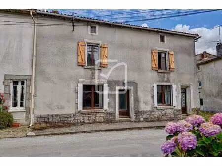 maison de bourg 3 chambres + dépendance