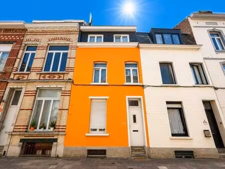 maison 4 chambres + cour arrière