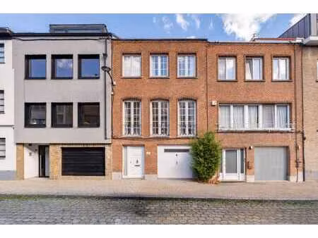 maison unifamiliale (3ch/1sdb) avec jardin et garage