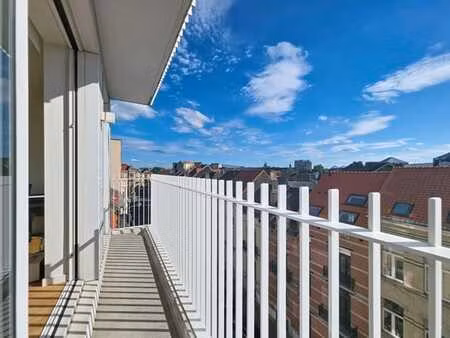 cinquantenaire - bel appartement 1 chambre + terrasse