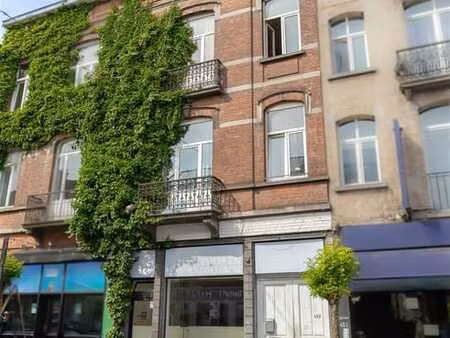quartier cimetière d’ixelles – immeuble mixte avec rez comme