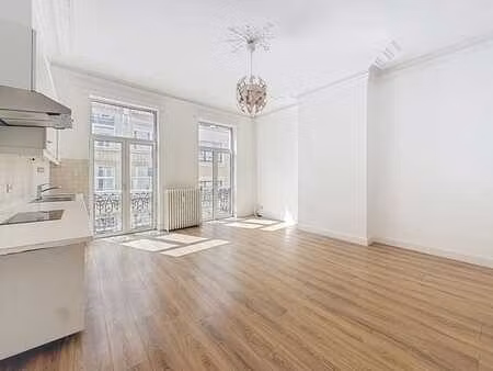 appartement 1chambre - grand place - sans ascenseur