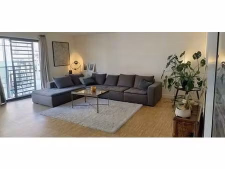 appartement 2 ch à ixelles avec grande terrasse