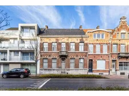 maison de maître au centre d’izegem 900 m² avec accès arrièr