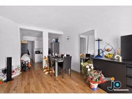 appartement spacieux et moderne d'une chambre avec terras...