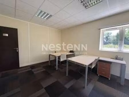 location bureaux et commerces à lamballe (22400) : à louer / 24m² lamballe