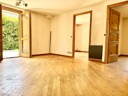 les houches centre – appartement 3 pièces  2 chambres  45 m²