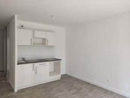 location appartement 2 pièces à hennebont (56700) : à louer 2 pièces / 41m² hennebont