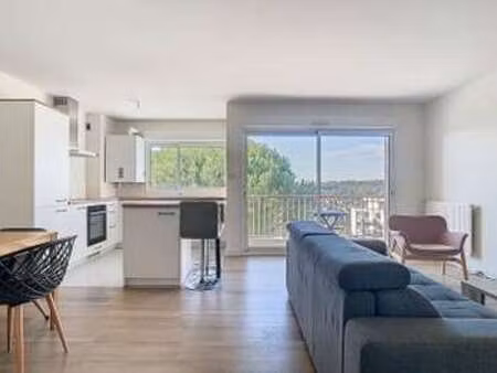 location appartement 3 pièces meublé à quimper (29000) : à louer 3 pièces meublé / 63m² qu