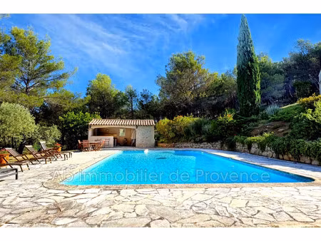 maison de luxe à vendre à rognes