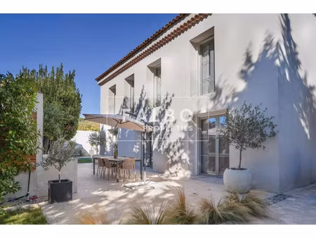 maison de luxe à vendre dans le quartier périer