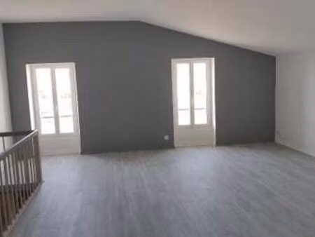 location appartement 3 pièces à pugnac (33710) : à louer 3 pièces / 75m² pugnac