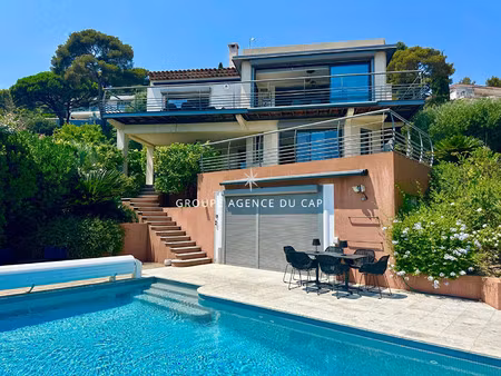 villa de luxe à vendre à les issambres