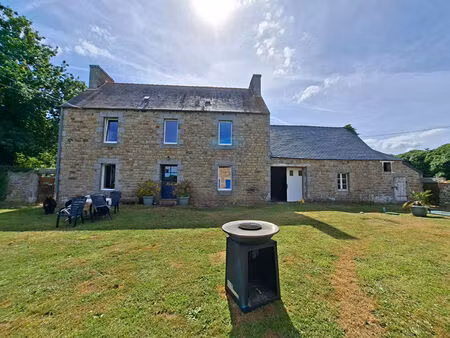 maison 7 pièces à vendre à pluzunet - calme et confort