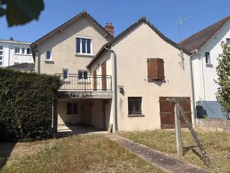 maison de 5 pièces de 154 m² à bourges