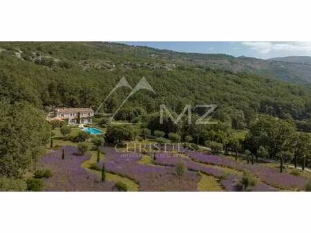 villa avec piscine saint-vallier-de-thiey (06)