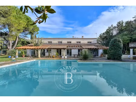 maison de luxe à vendre dans le quartier sud sud est