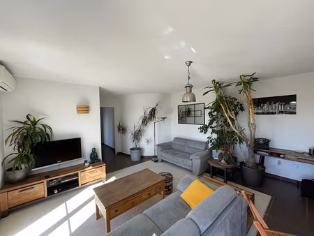 location meublée appartement 3 pièces 70 m² à les milles (13290)  1 261 €