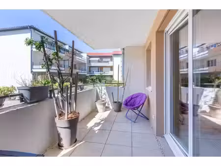 appartement t3 avec garage dans résidence récente sécurisée