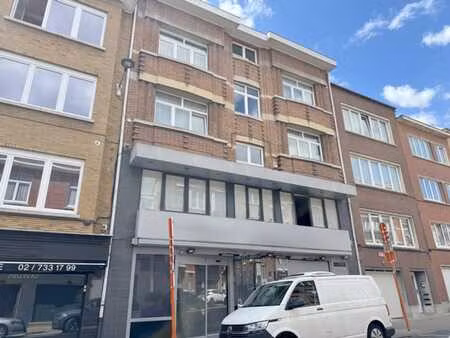 george henri : bel appartement 1 ch + terrasse/balcon