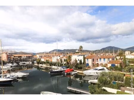 appartement 3 pieces port grimaud avec terrasse vue canal golfe st tropez