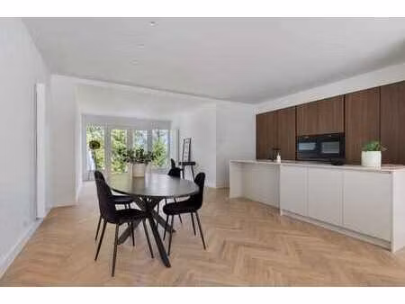 appartement unique avec grand jardin privatif