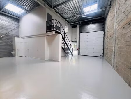 location local d’activités plaisir 78370 186m²