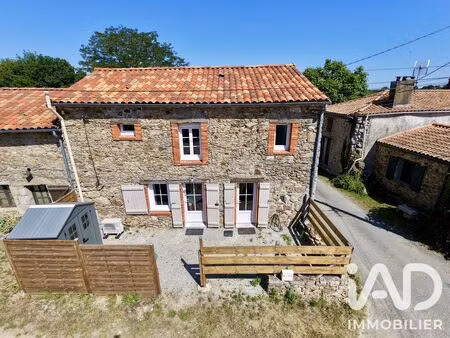 maison à le poiré-sur-vie (85170)
