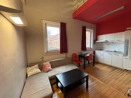 studio in een sociaal project voor 18- tot 30-jarigen die pe